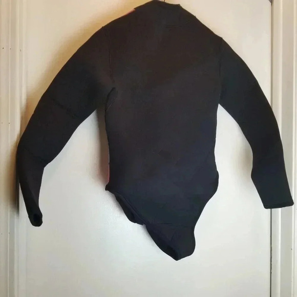 Vintage Women's Ocean Quest Pro Pink and Black Wet Suit Sz S - Picture 4 of 10
